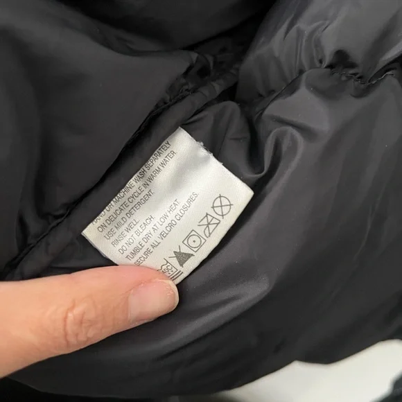 The North Face Black Puffer Jacket women’s large - Picture 7 of 7